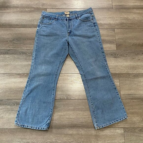 Steve & BARRY'S Flared Jeans Size 16 Woman’s Denim Short Blue - Picture 1 of 7